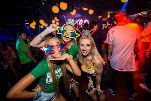 Girls Party Tour down Under NYE Surfers Paradise nightclubs